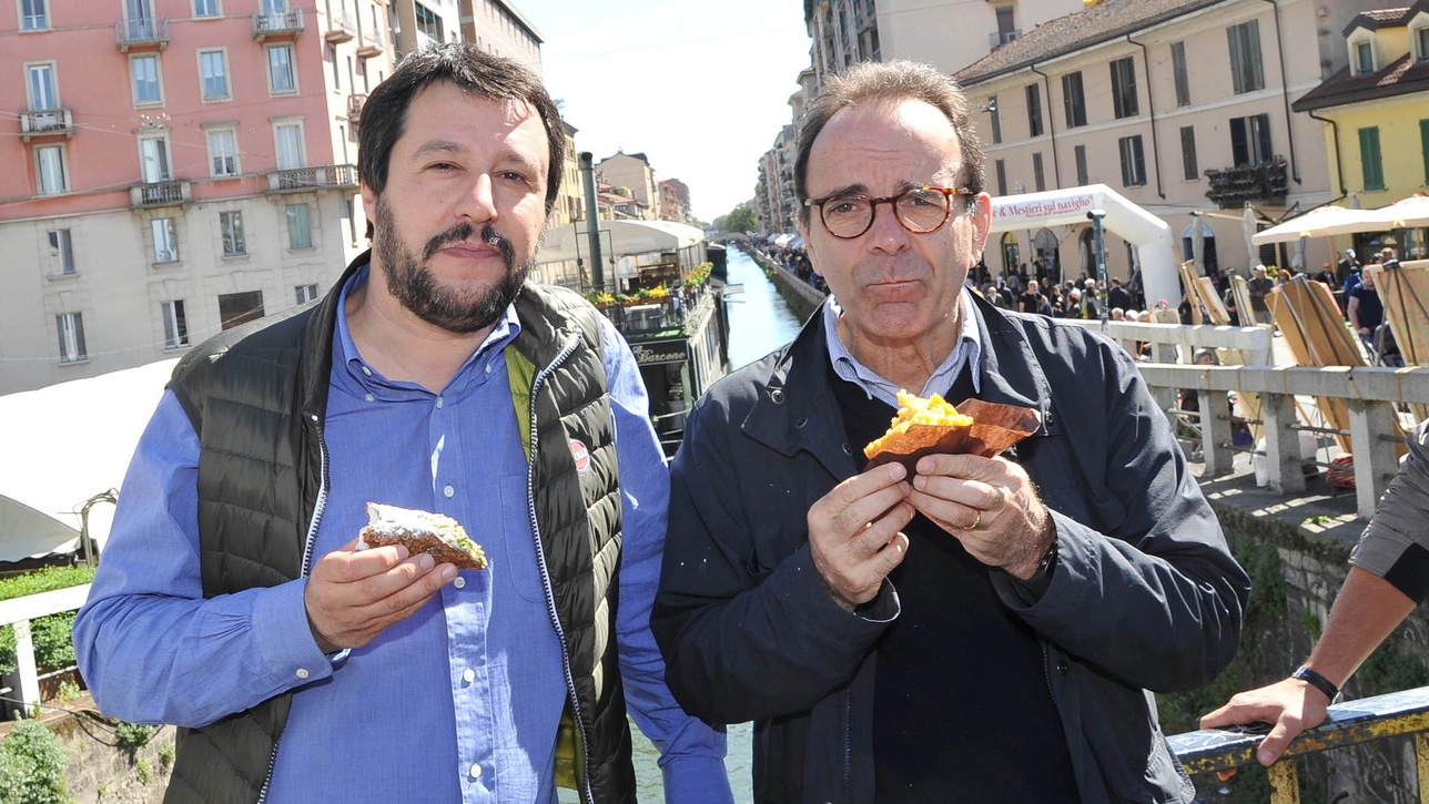 A sinistra, il leghista Matteo Salvini e il candidato del centrodestra Stefano Parisi (Newpress)