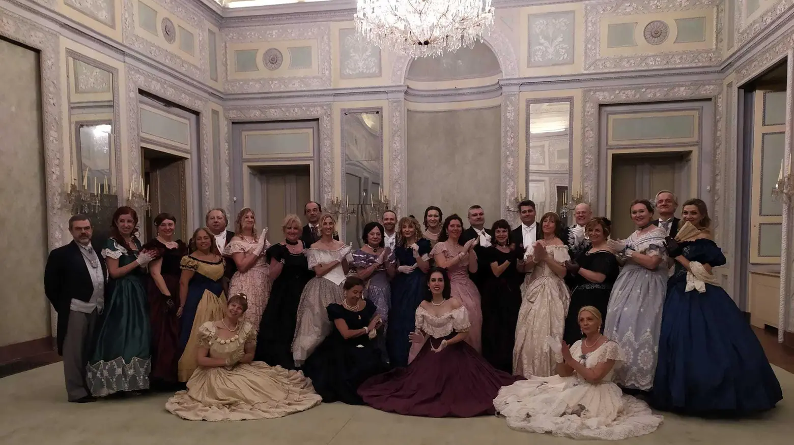 Torna il Gran Ballo delle rose E in Villa Reale si sogna Torna il Gran Ballo delle rose E in Villa Reale si sogna