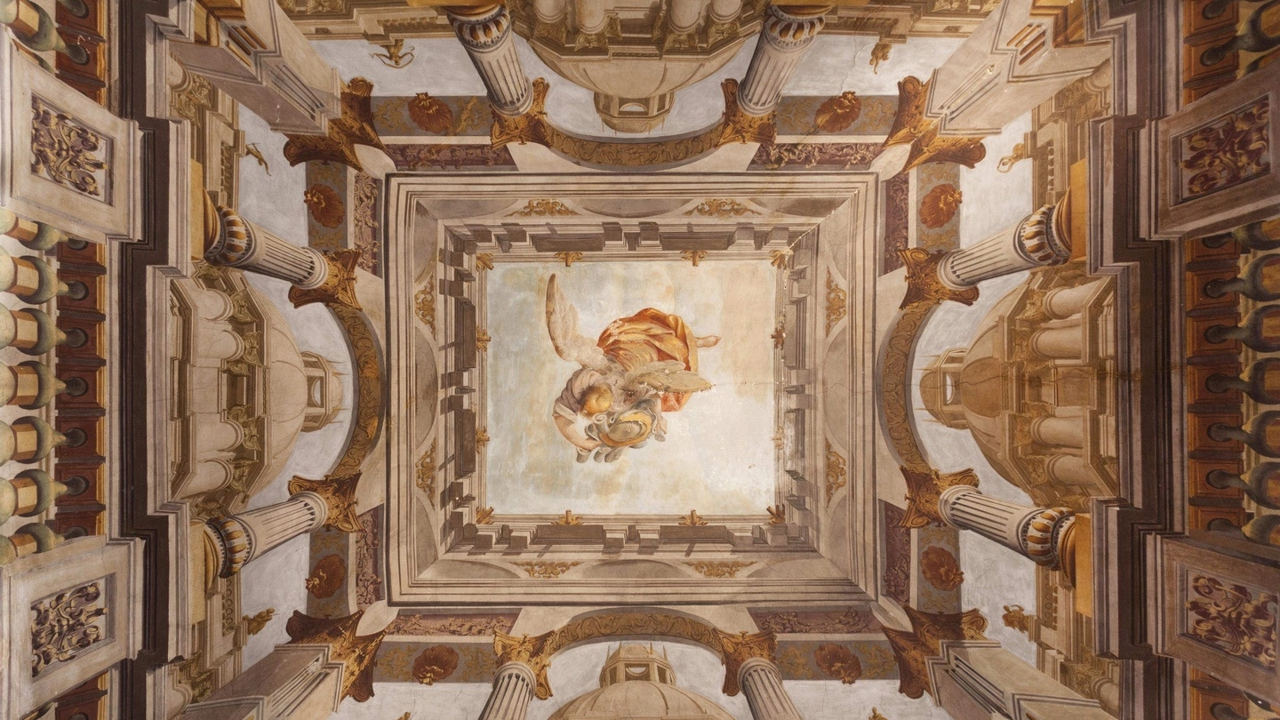 I  saloni affrescati di Palazzo Crivelli