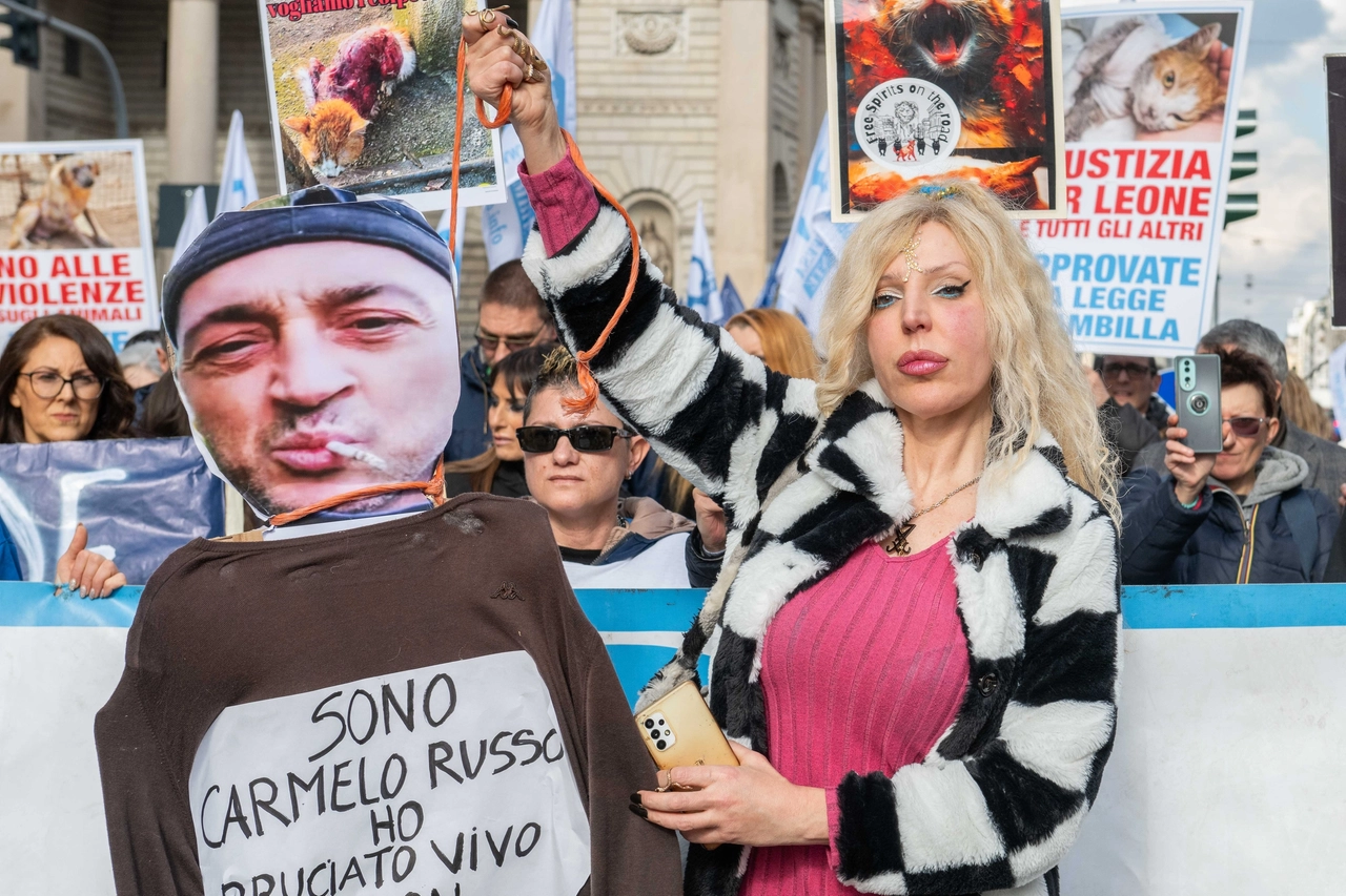 La manifestazione animalista pro legge Brambilla (foto Fasani)