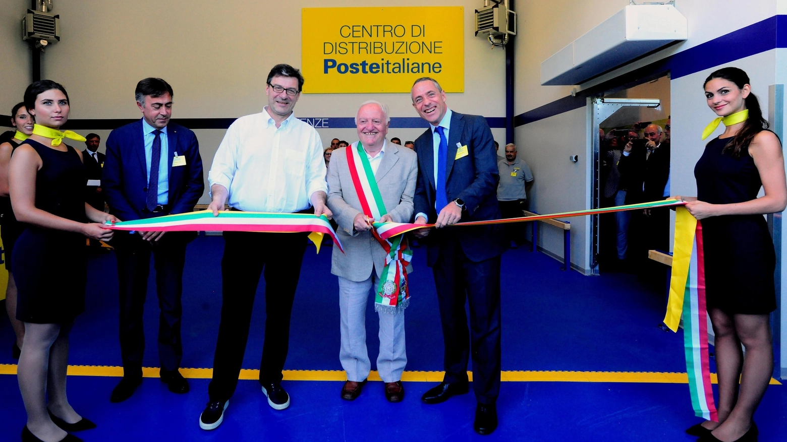 Si tratta del primo dei 36 nuovi impianti con cui prosegue l'opera di ampliamento e di trasformazione della rete logistica, avviata con l'hub per l'e-commerce di Bologna