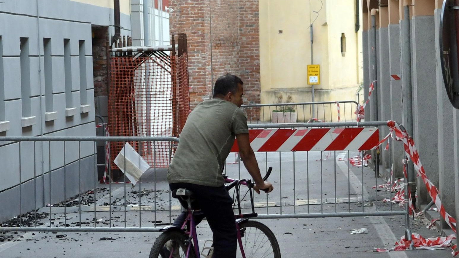 Dopo l’incendio  resta chiusa  via Agnese Pasta