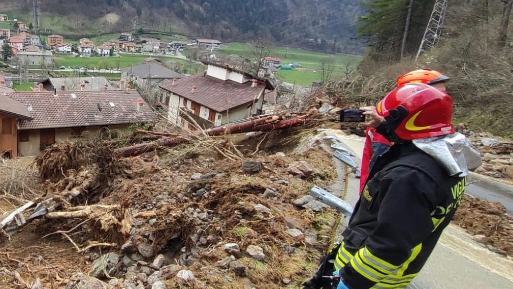 Valanga d'acqua ad Ardesio