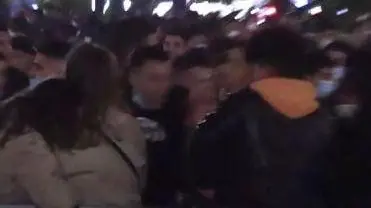 Le violenze di Capodanno in Duomo "Condannate i primi due del branco" Le violenze di Capodanno in Duomo "Condannate i primi due del branco"