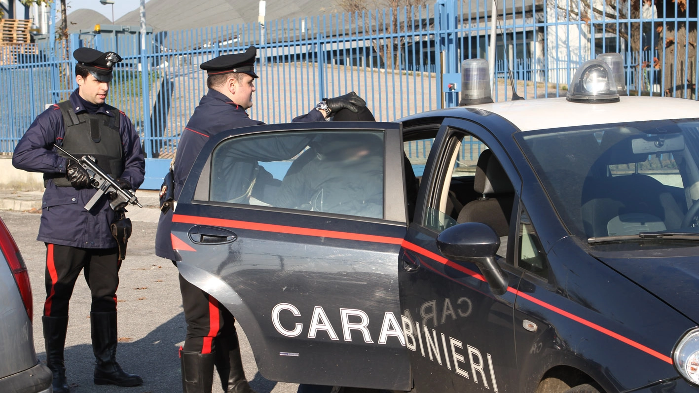 Carabinieri in azione a Rozzano 