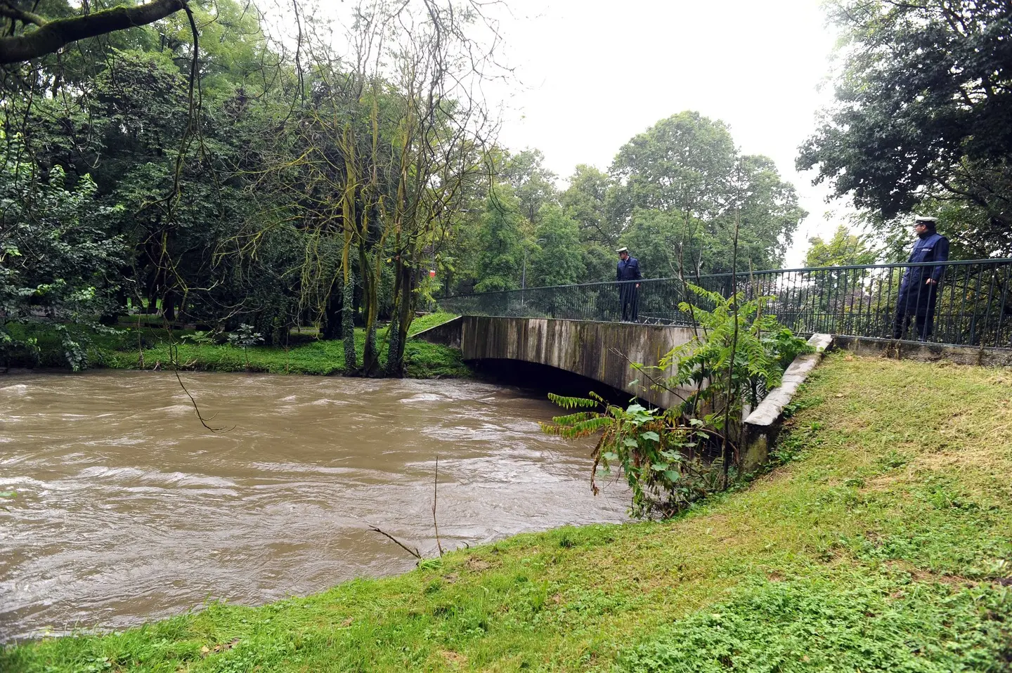 Meteo, allerta temporali a Milano: monitorati Seveso e Lambro