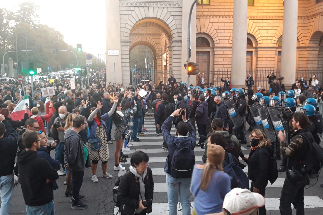 Corteo ai Bastioni di Porta Venezia