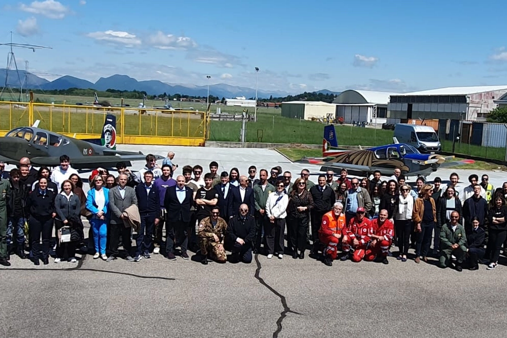 IN VOLO PER I 100 ANNI DI AERONAUTICA MILITARE