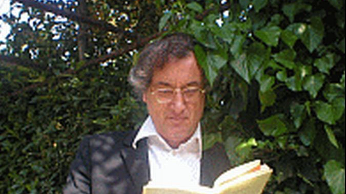 Lo studioso, romanziere e critico Ezio Savino