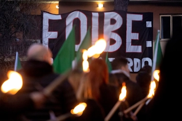 Varese, sabato ad alta tensione per il Giorno del Ricordo: estrema destra in corteo per le Foibe e sit-in antifascista a Palazzo Estense