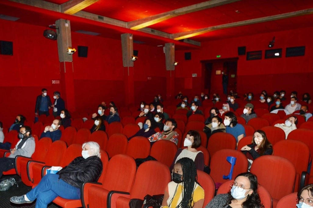Mascherine al cinema