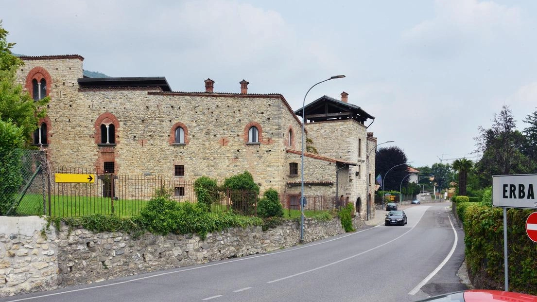 Castello di Pomerio. Si tenta ancora la vendita  per 2,7 milioni di euro