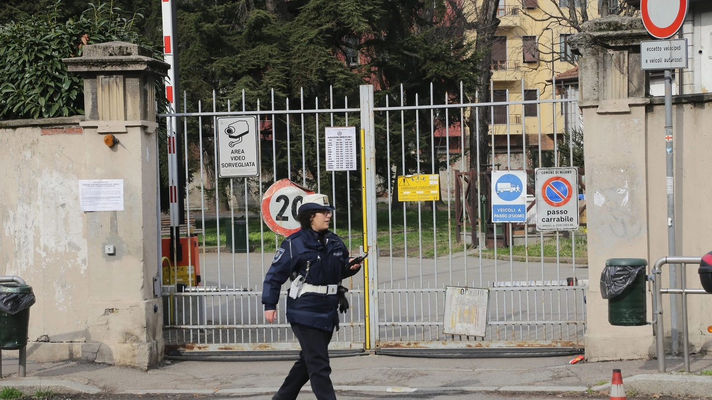 Trovata bomba al Parco Trotter a Milano (Newpress)