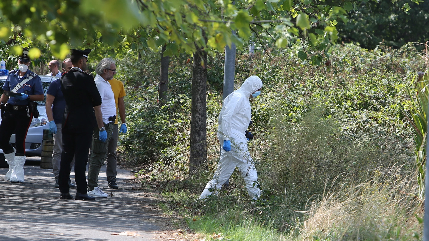 Le operazioni di recupero del cadavere Le operazioni di recupero del cadavere