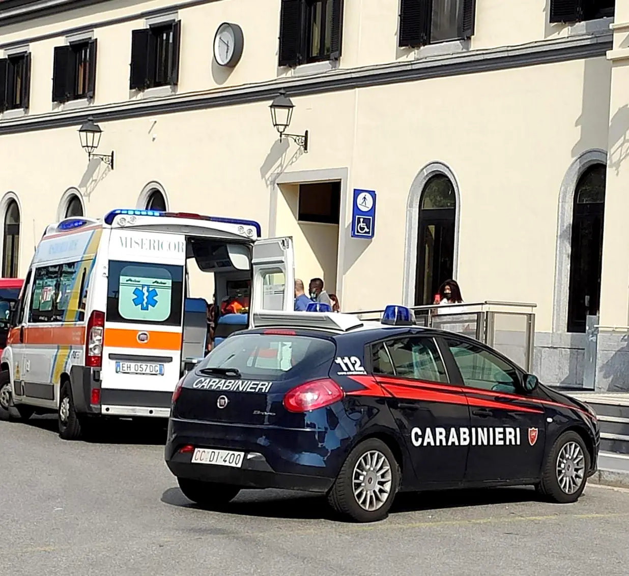 Accoltellato per gelosia. L’aggressore ha 17 anni