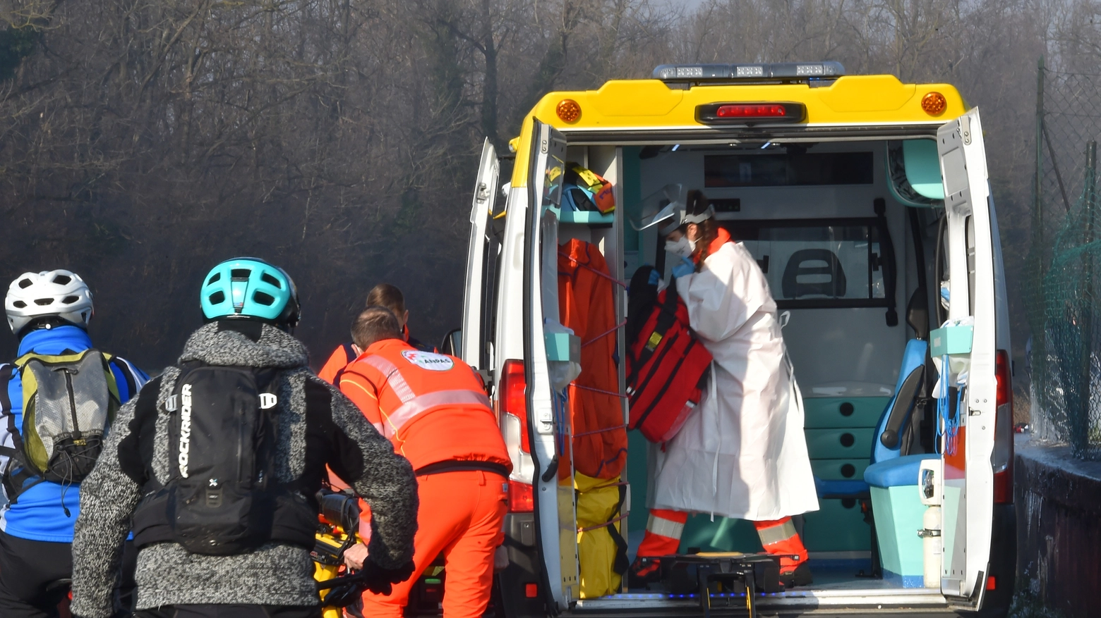 Ambulanza e soccorsi in azione (foto di archivio)