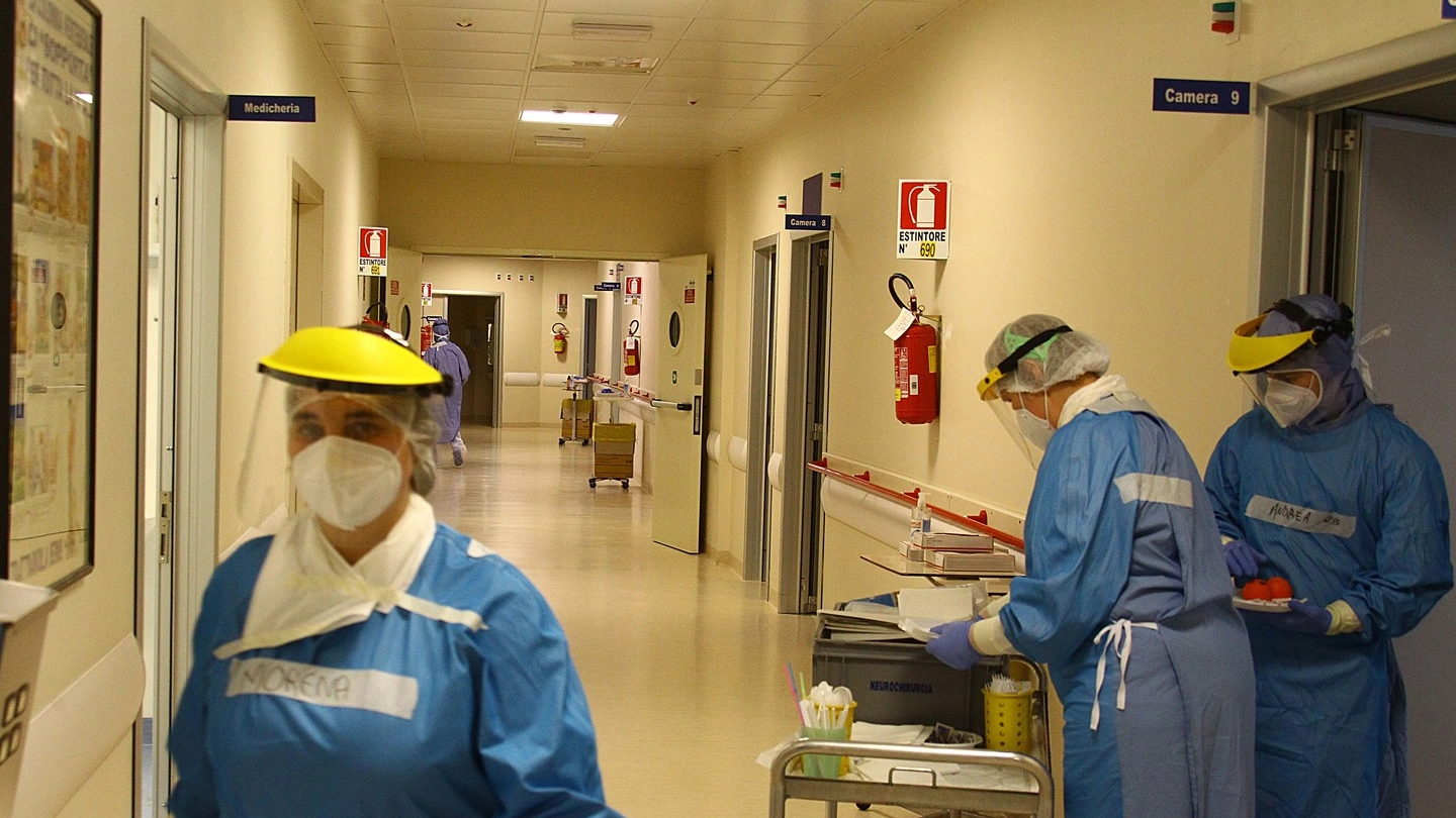 Il reparto Covid dell'ospedale Morelli