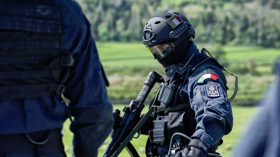 Forze speciali di polizia (foto di repertorio) Forze speciali di polizia (foto di repertorio)