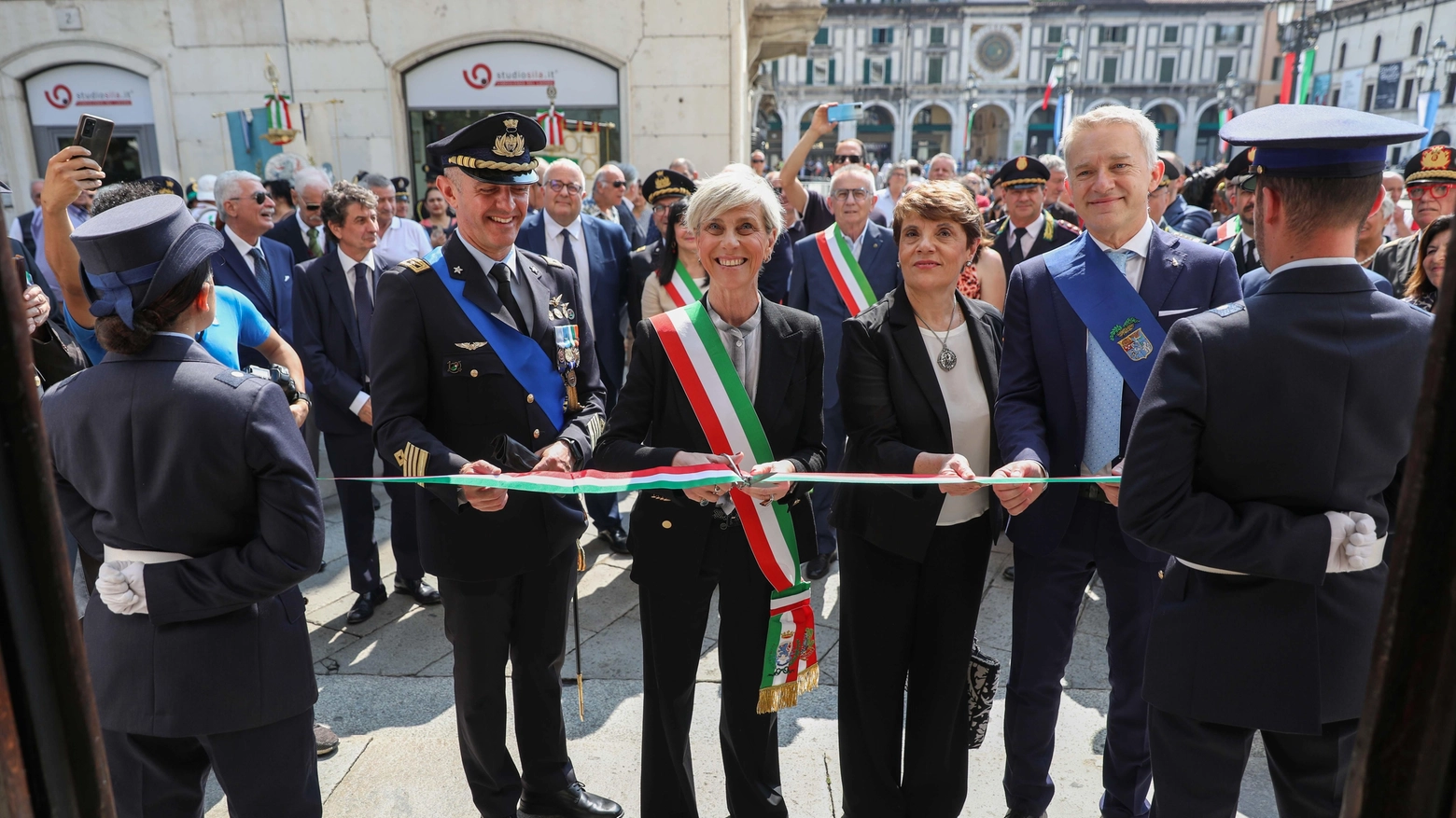 La prefetta Laganà: "Ammirevole impegno nelle terre alluvionate"