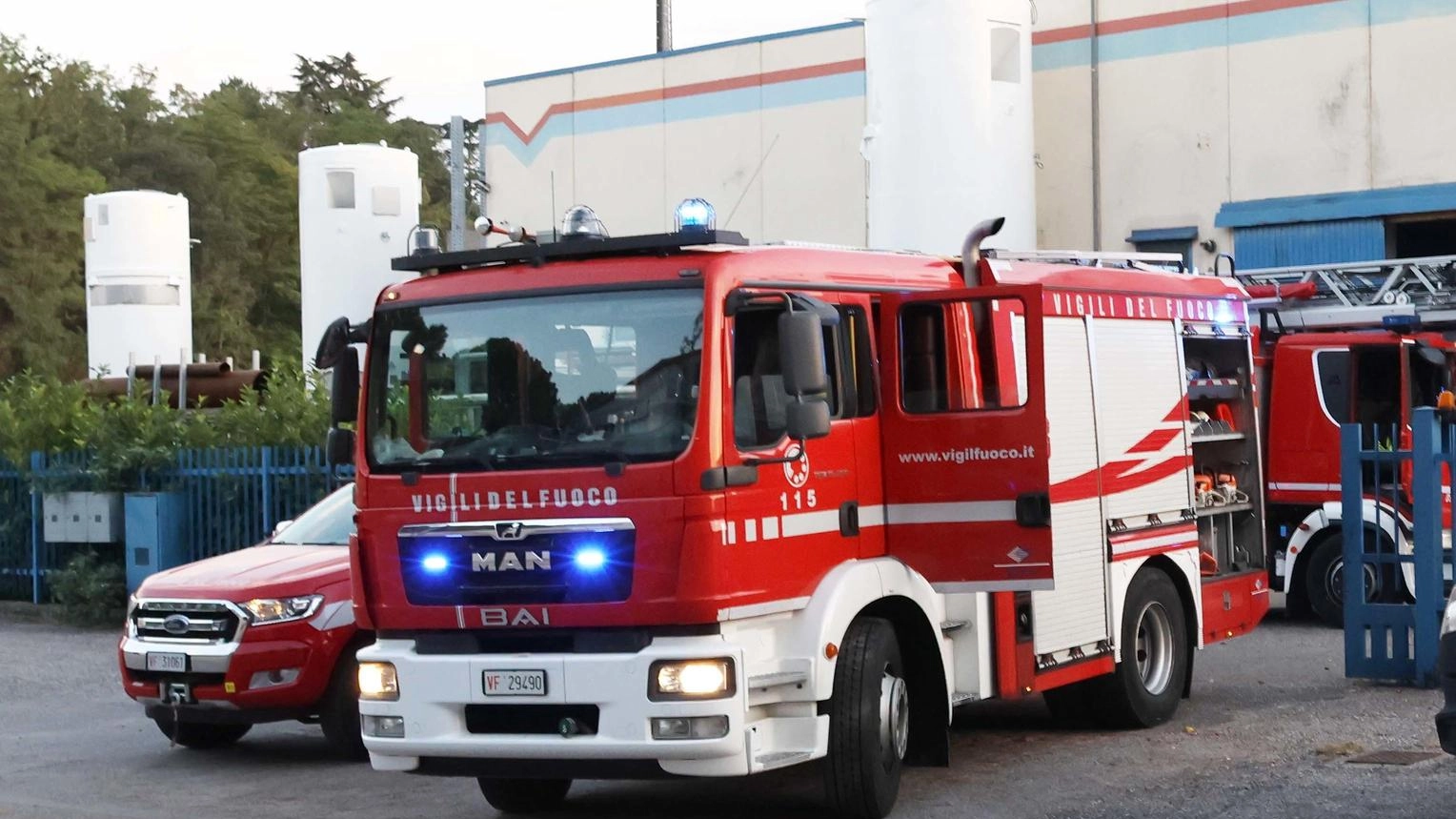 Lavoro, altro infortunio Avvolto dalle fiamme mentre ripara il tetto Artigiano in fin di vita Lavoro, altro infortunio Avvolto dalle fiamme mentre ripara il tetto Artigiano in fin di vita
