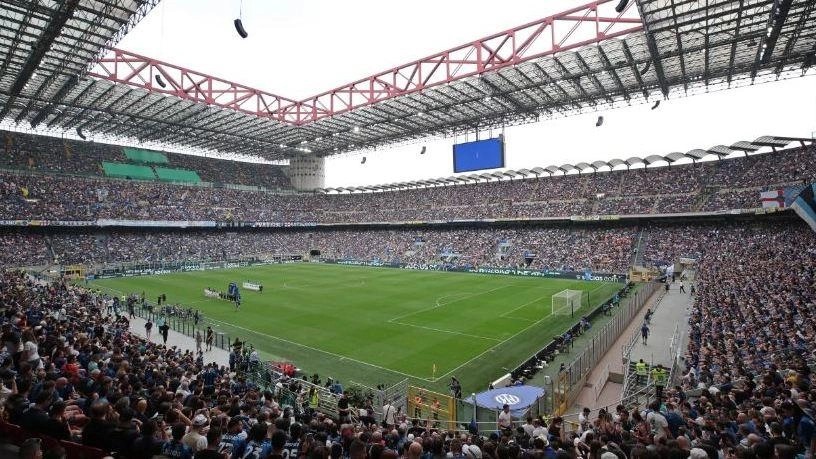 Europei 2032: Milano in campo, San Siro a rischio?
Europei 2032: Milano in campo, San Siro a rischio?