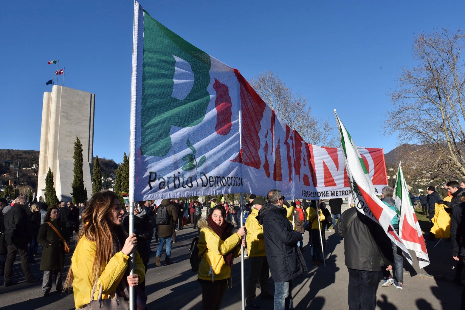 Manifestazione per dire 'no' al fascismo, a Como