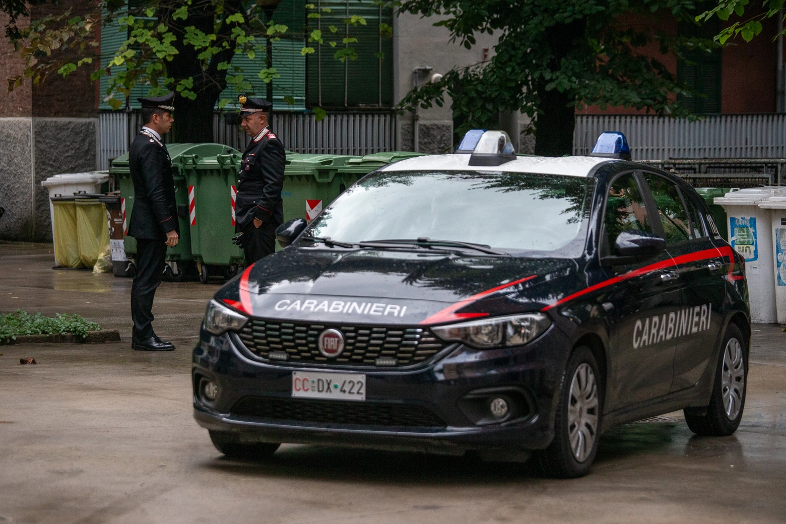 Carabinieri ispezionano l'abitazione di Marta di Nardo, scomparsa dal 4 ottobre, in Via Pietro da Cortona Milano