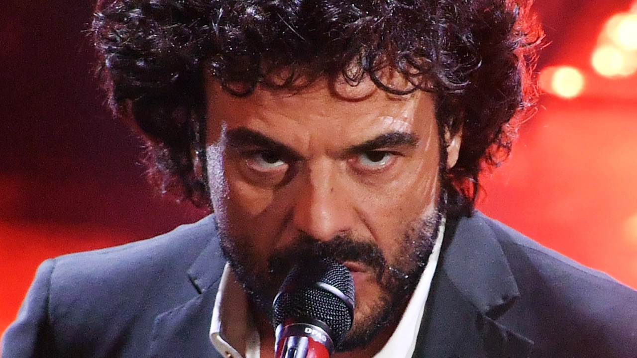 Francesco Renga a Sanremo (Lapresse)