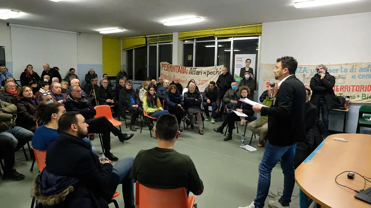 Santa Margherita dice no Via al comitato anti-ruspe Santa Margherita dice no Via al comitato anti-ruspe