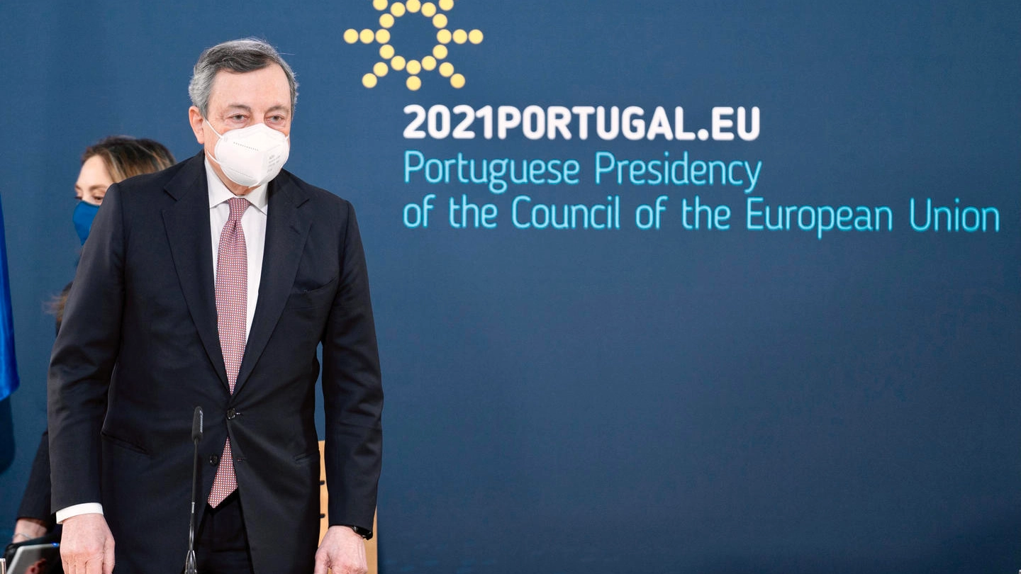 Il premier Mario Draghi a Oporto