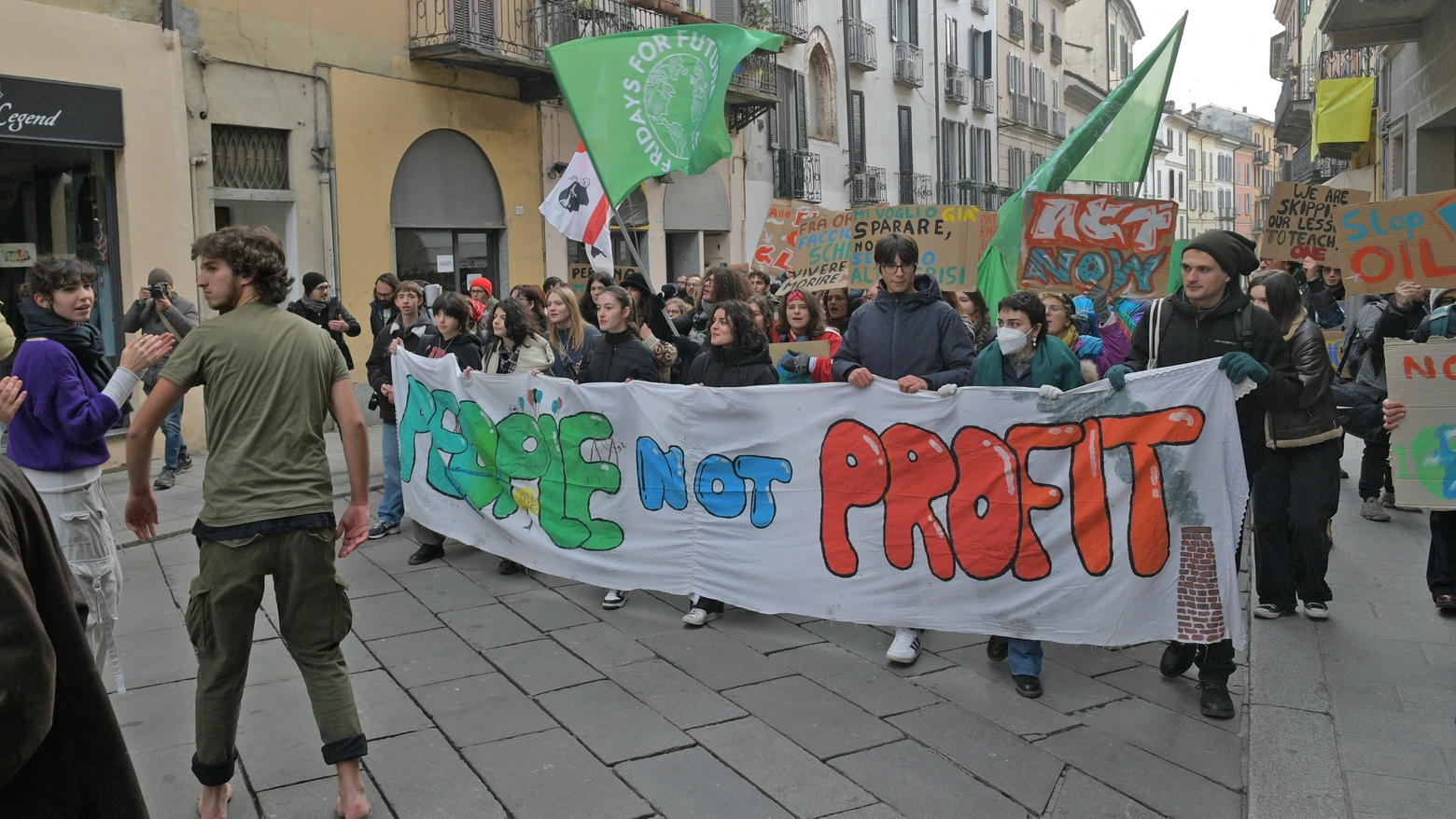 Fridays for Future in corteo a Pavia