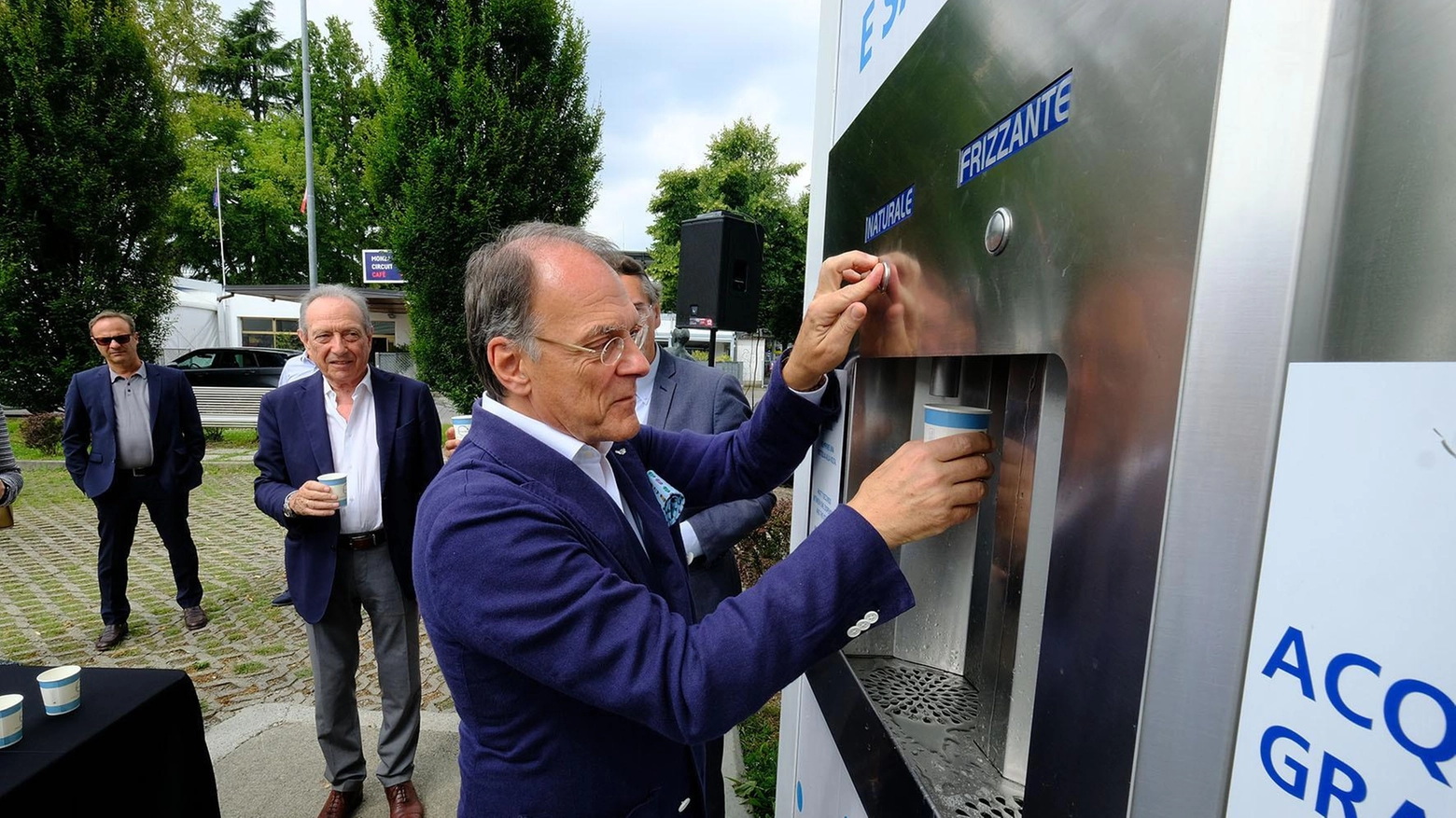 La sostenibilità in pista Energia pulita e fontanelle La sostenibilità in pista Energia pulita e fontanelle