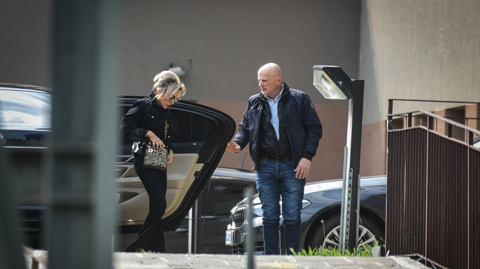 Marina Barlusconi arriva all’ospedale San Raffaele