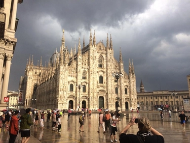 Maltempo Milano, domani dalle 15 la tempesta perfetta: pioggia e brusco calo delle temperature