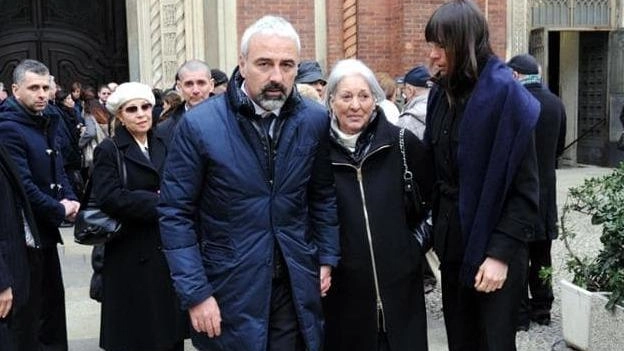 Risarcito dallo Stato. Gioielliere ucciso, 50mila euro al figlio: "Indennizzo irrisorio" Risarcito dallo Stato. Gioielliere ucciso, 50mila euro al figlio: "Indennizzo irrisorio"