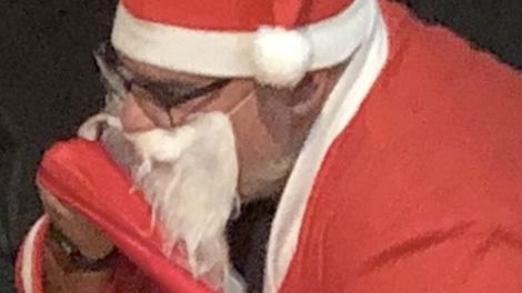 Il sindaco Bono è Santa Claus all’asilo Durini