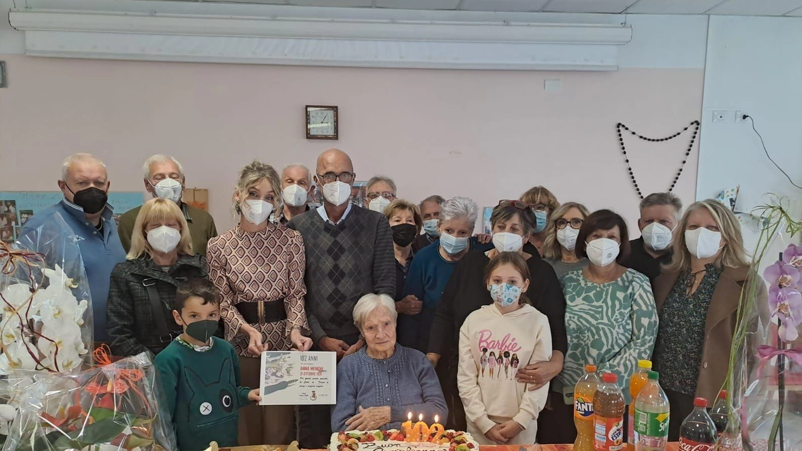 Casa di riposo di Tirano. Festa per nonna Anna. Ha compiuto 102 anni Casa di riposo di Tirano. Festa per nonna Anna. Ha compiuto 102 anni