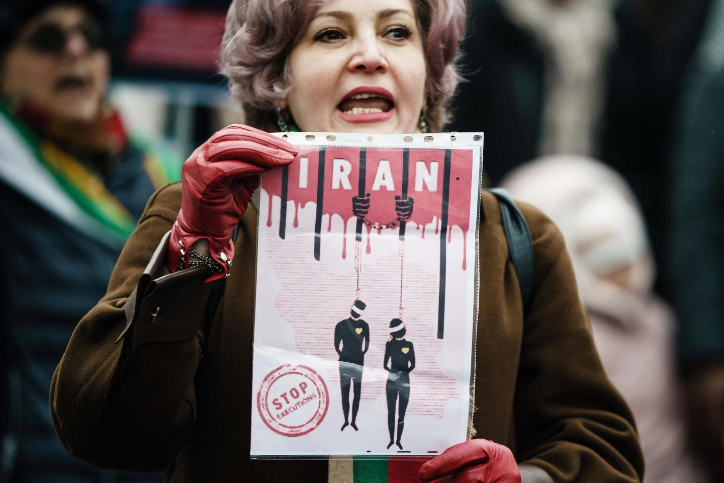 Proteste in solidarietà degli iraniani a Berlino (Epa)