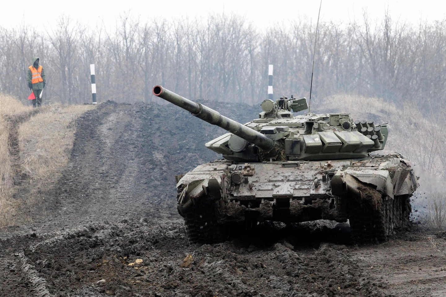 Un tank delle milizie pro-russe in Ucraina