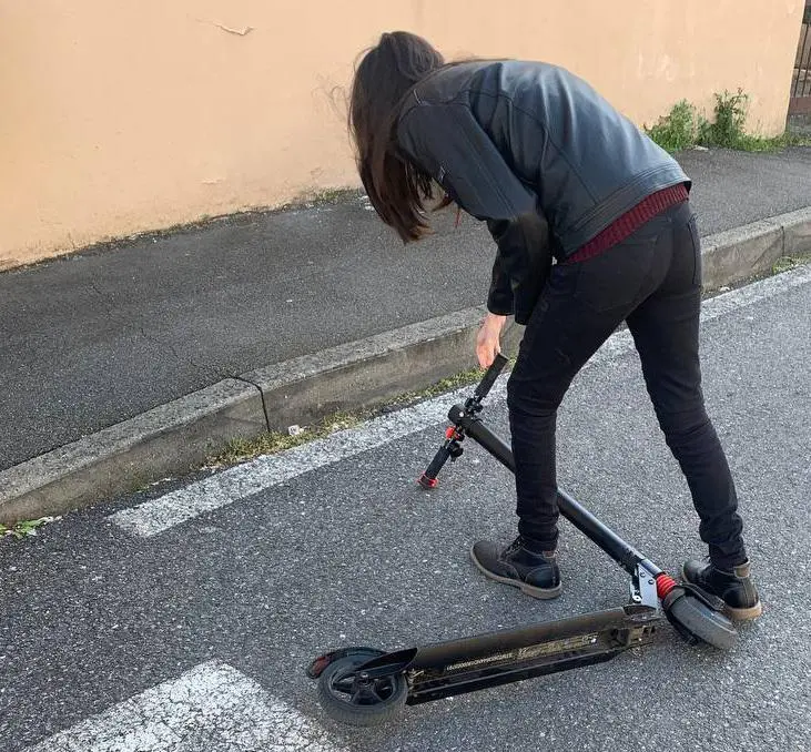 Ritrovato il monopattino sottratto in viale Sardegna