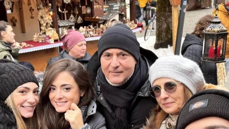 Fiaccolata per Giulia, uccisa dal compagno: "Insegui il sole e dimmi dove vai" dice la sorella