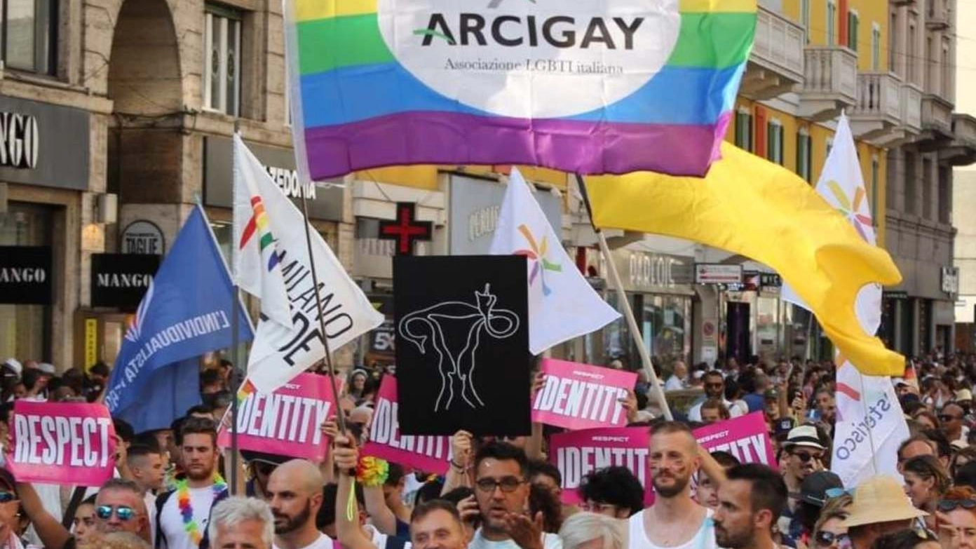 Un momento del corteo milanese del Gay Pride dello scorso anno