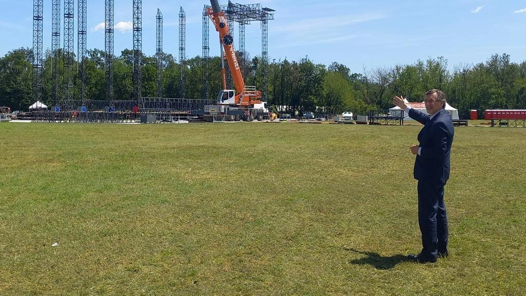 

Il sopralluogo del sindaco a Monza: "Nessuna devastazione, prato in ordine"