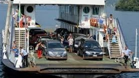 Livello del lago basso  Niente mezzi pesanti  sui traghetti del Verbano