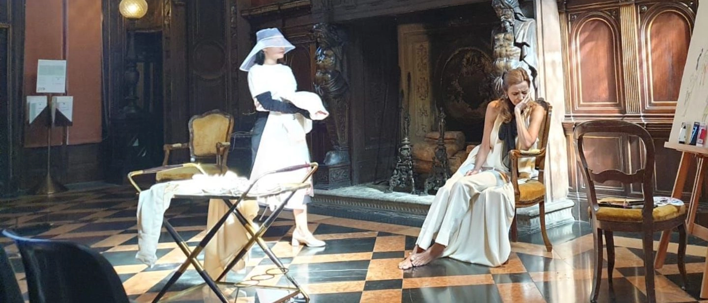 La pièce-chiacchierata tra Eliana Miglio e Angelica Giusto, interpreti de “Le lacrime amare di Petra von Kant” ispirato al “Simposio” di Platone