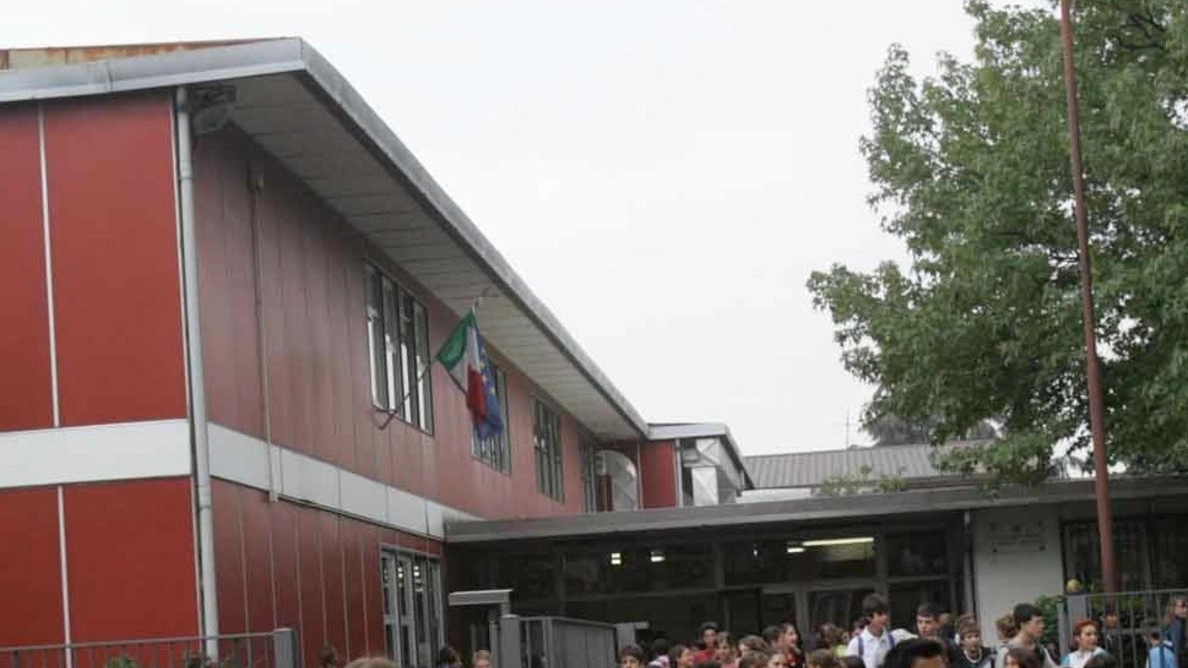 La vecchia scuola Bellani di via Foscolo sarà ricostruita all’ex Macello