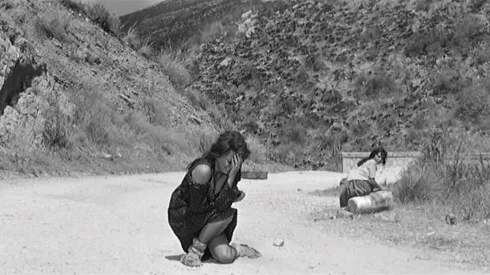 Sofia Loren ne "La Ciociara" di De Sica e Zavattini, il film sul dramma delle violenze