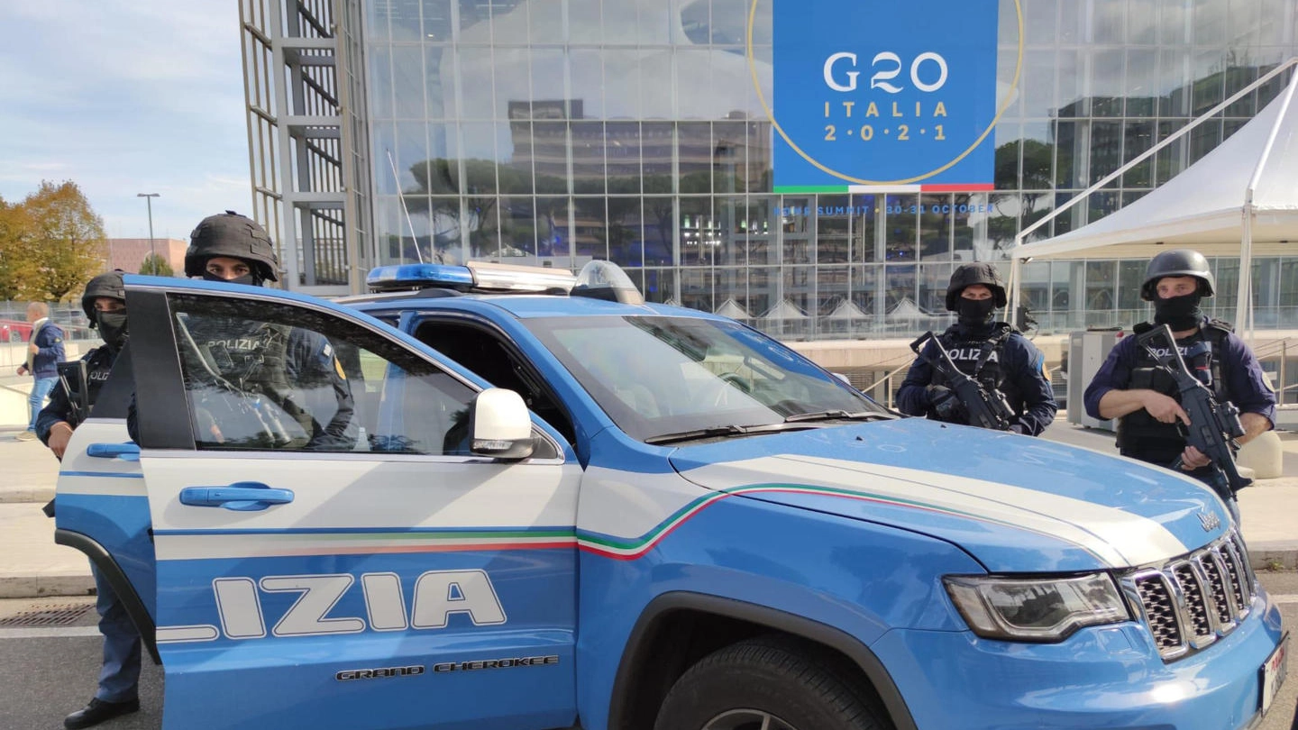 La polizia in assetto da guerra all'Eur in vista del G20