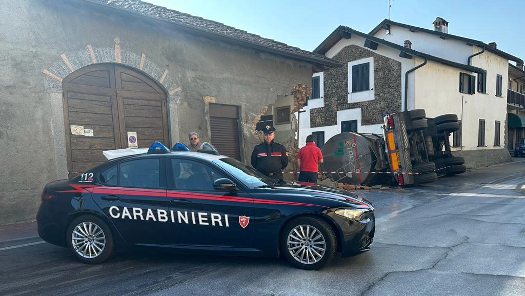 I carabinieri sul posto per la messa in sicurezza