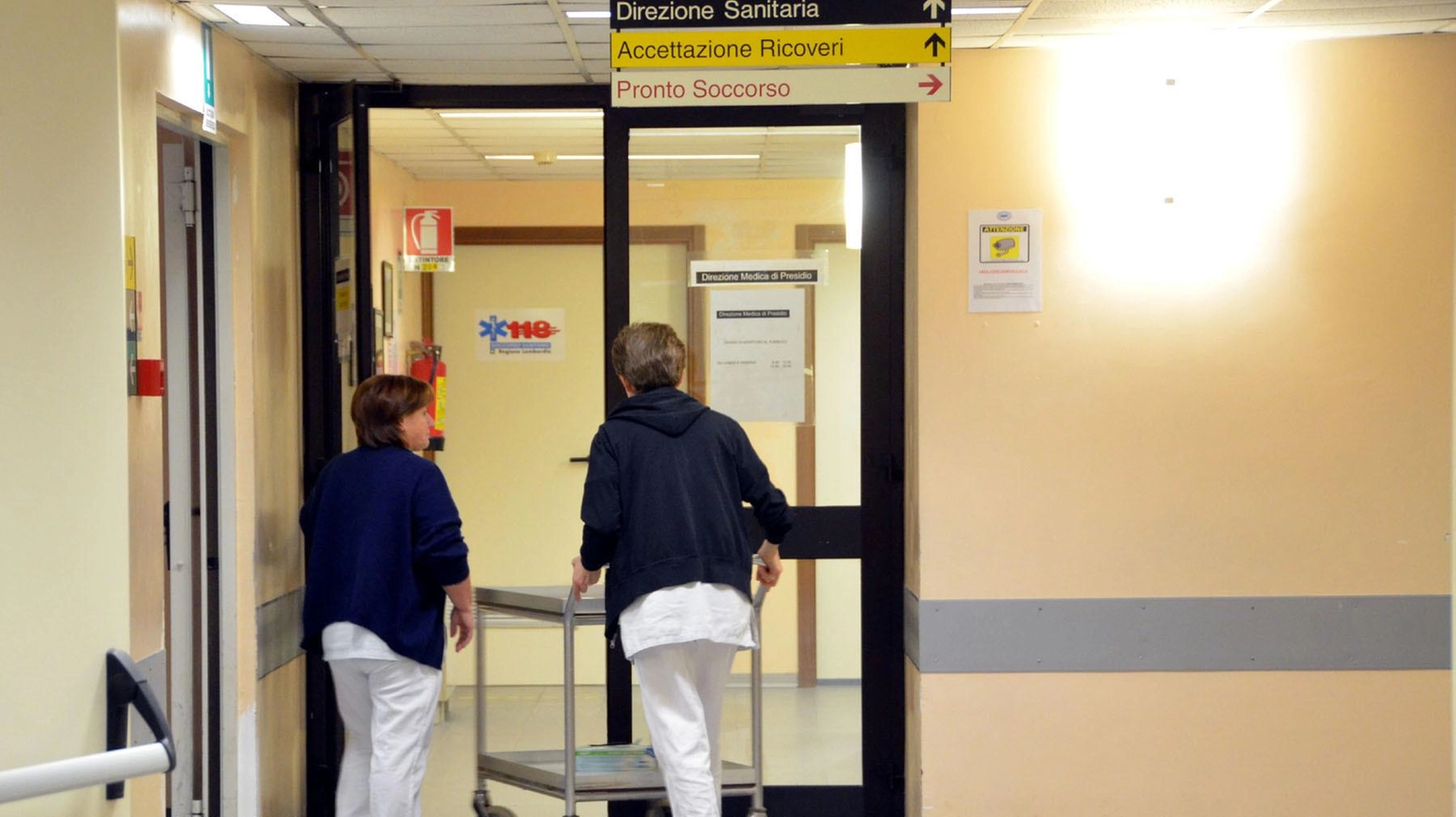 Notte di follia al Pronto soccorso Paziente aggredisce due infermieri Notte di follia al Pronto soccorso Paziente aggredisce due infermieri